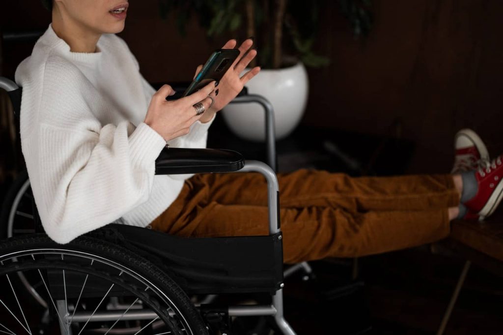 Un téléphone adapté PMR